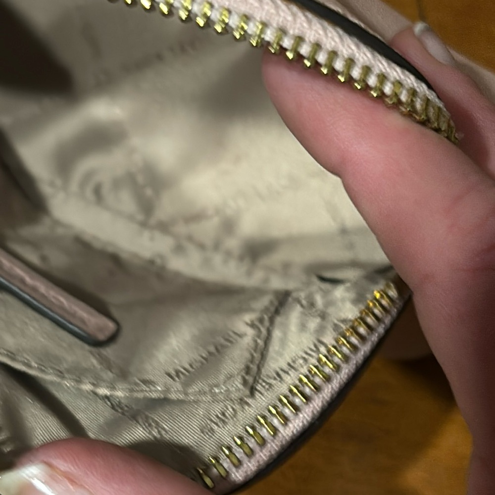 Michael Kors Cindy Pale Pink Leather Dome Makeup Bag Travel Pouch - Picture 13 of 13